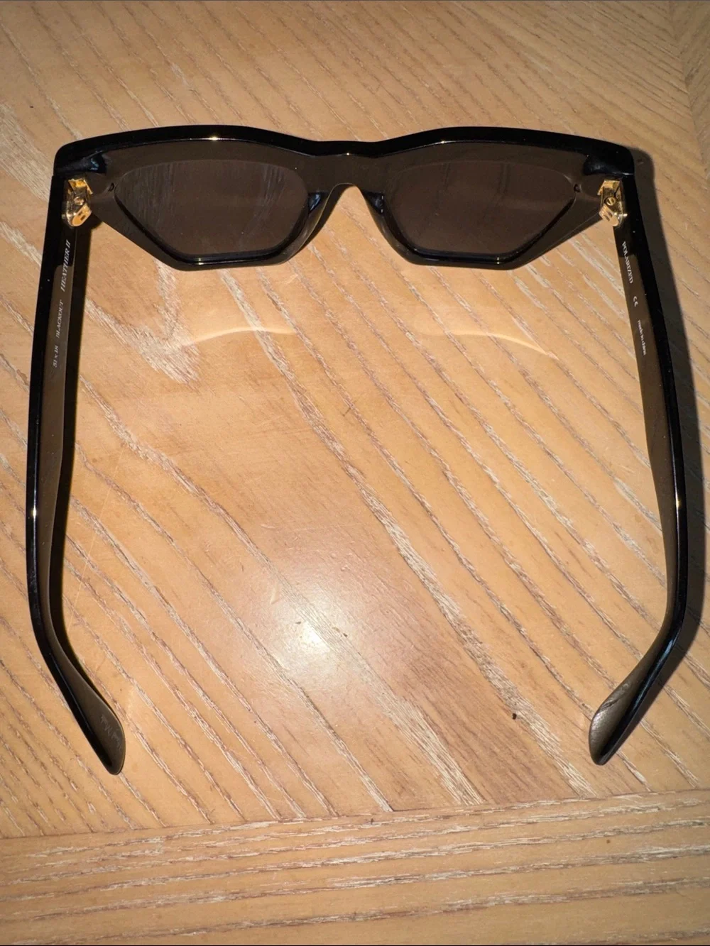 Feroce Black Cat-Eye Women's Sunglasses